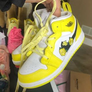 Air Jordan 1 rose Patch Dynamic Yellow size 10